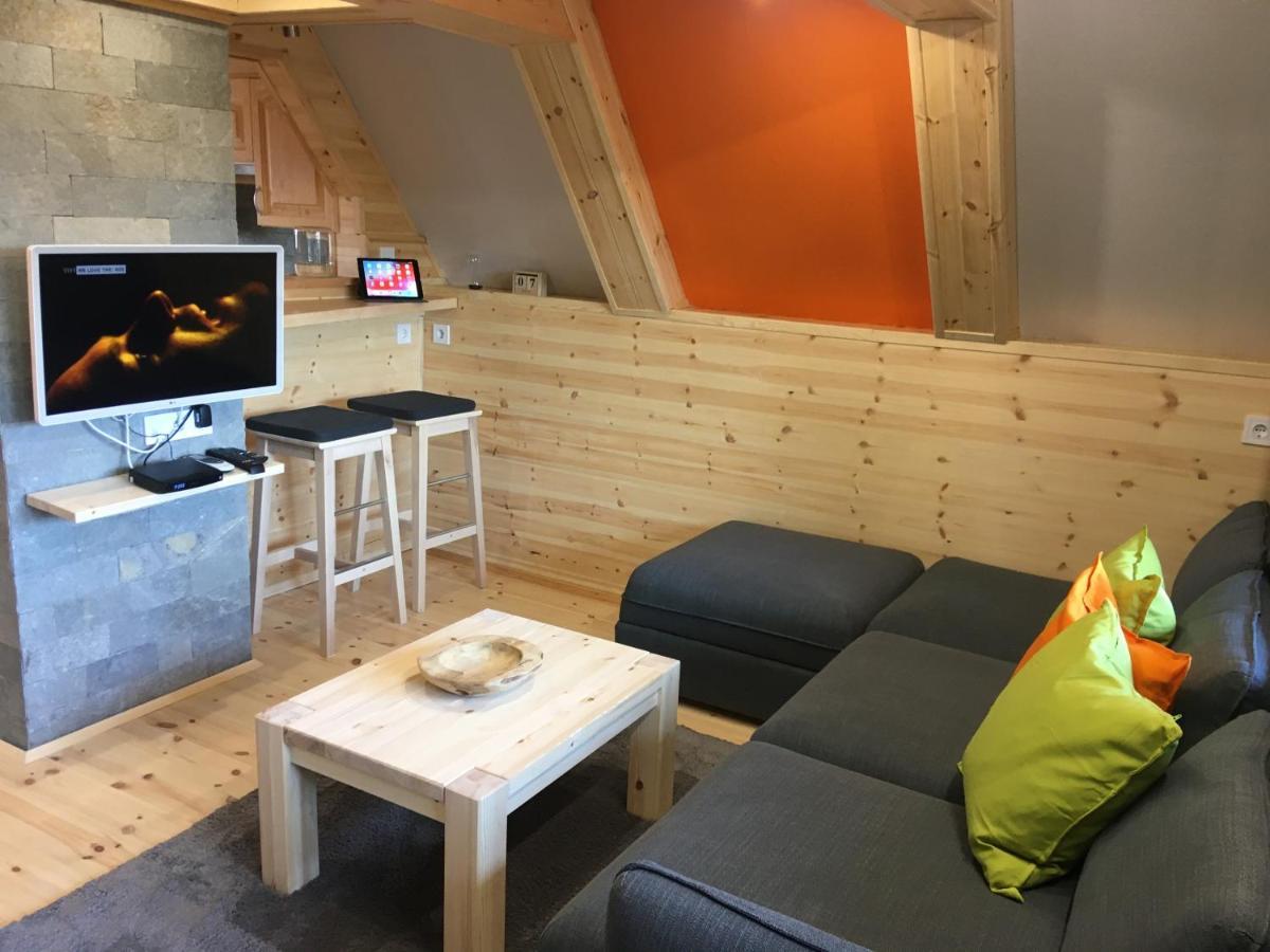 Wooden Apartman Premium Jacuzzival Alsoors Exterior photo